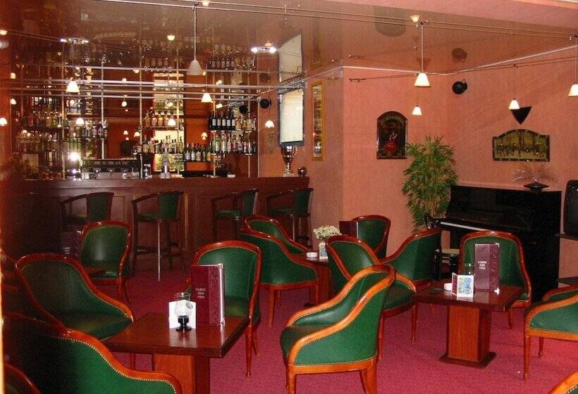 호텔 Hôtel Le Refuge Des Sources