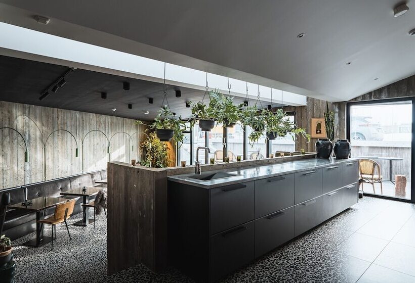 هتل Leifur Eiríksson