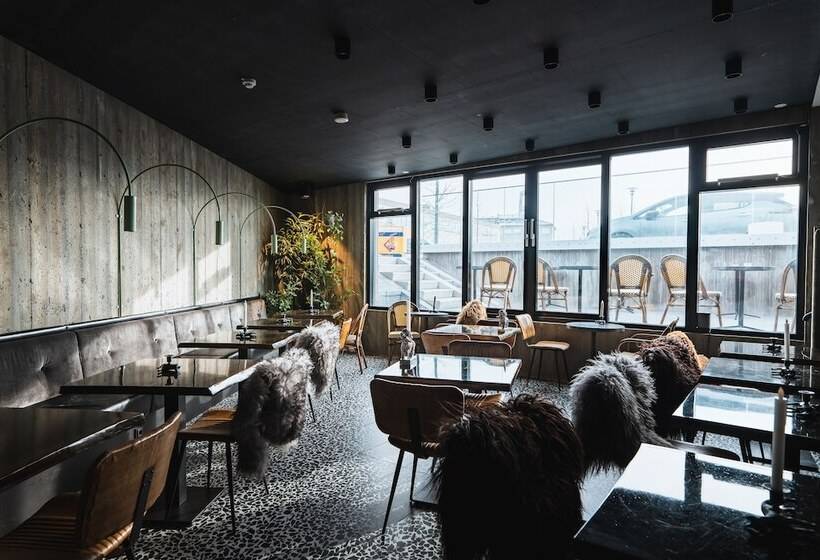 هتل Leifur Eiríksson