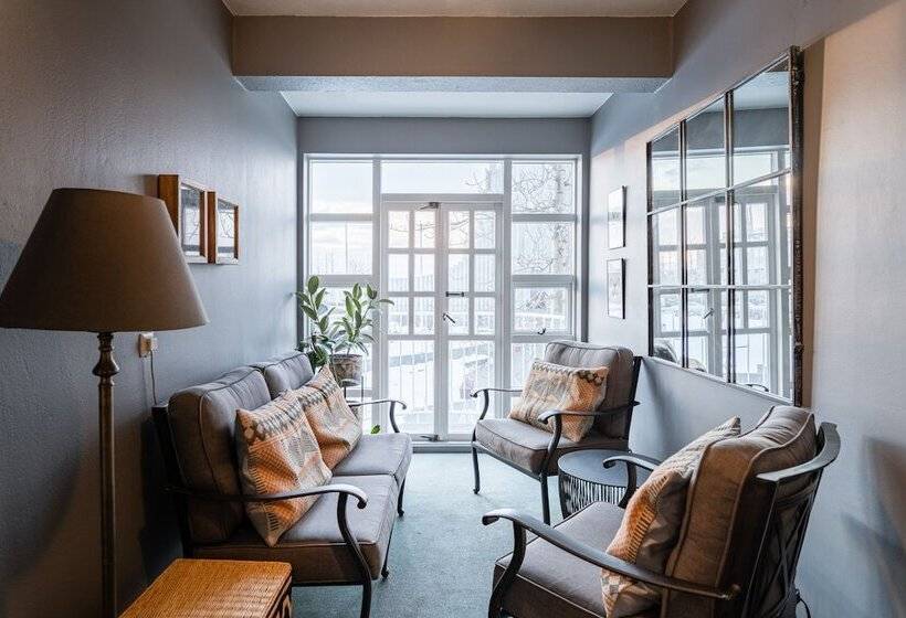 هتل Leifur Eiríksson