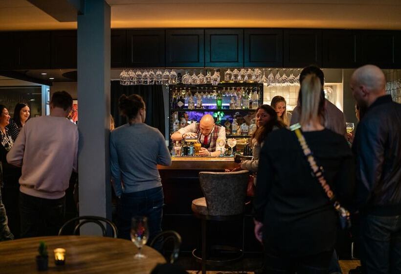 هتل Leifur Eiríksson