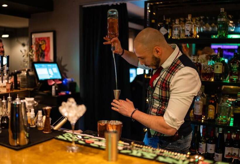 هتل Leifur Eiríksson