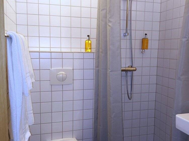 هتل Leifur Eiríksson