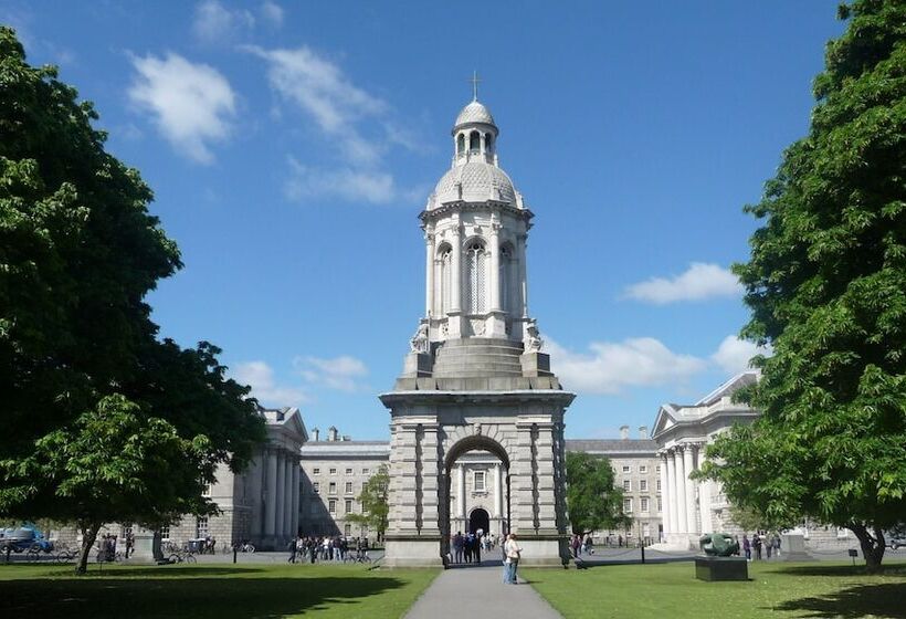 בית מלון כפרי Leonardo Dublin Christchurch