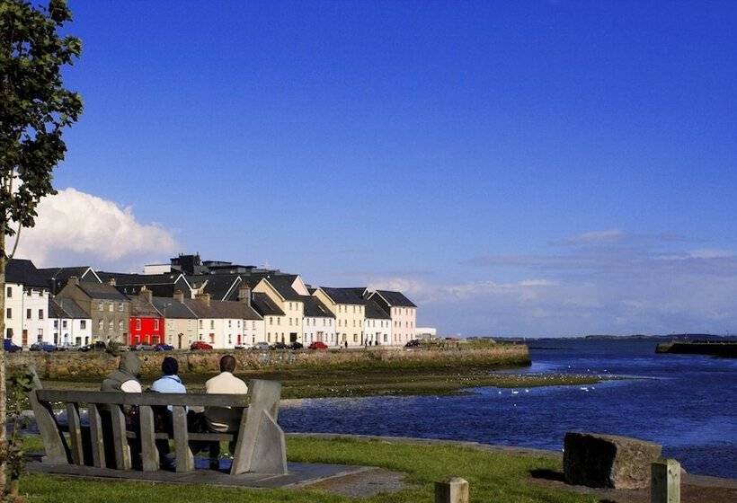 ホテル Leonardo Galway