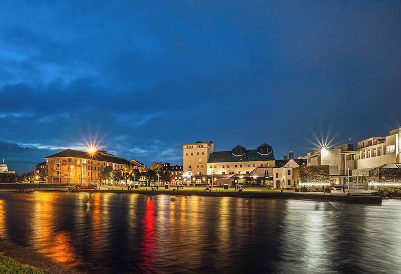 هتل Leonardo Galway