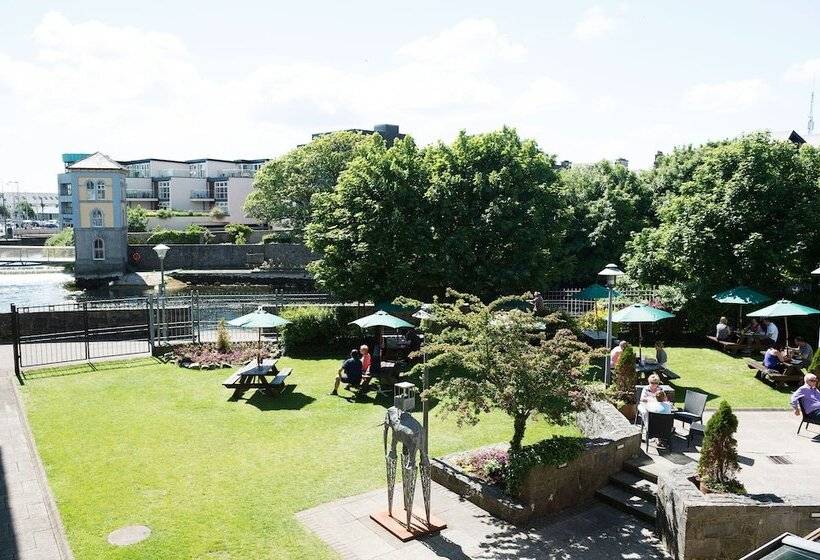 هتل Leonardo Galway