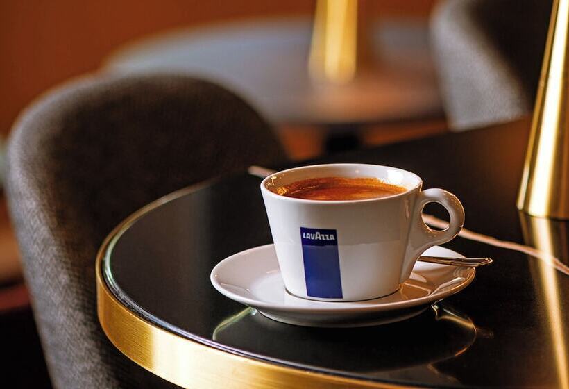 هتل Leonardo Galway