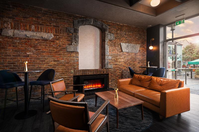 ホテル Leonardo Galway