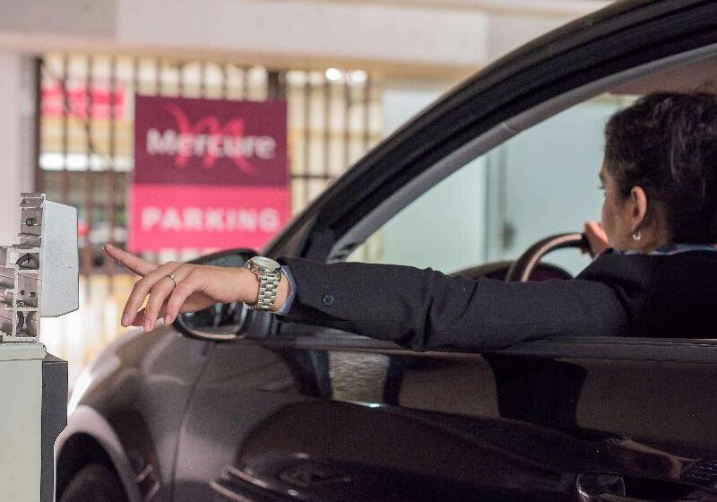 هتل Mercure Tours Centre Gare Et Congres