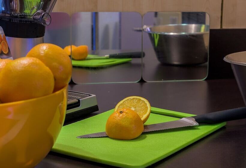 هتل Mercure Tours Centre Gare Et Congres