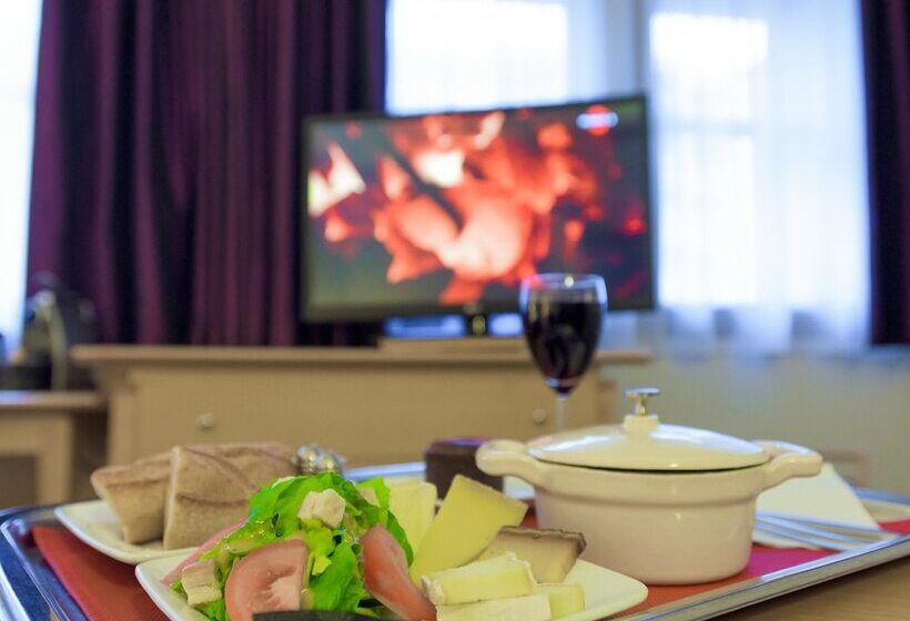 هتل Mercure Tours Centre Gare Et Congres