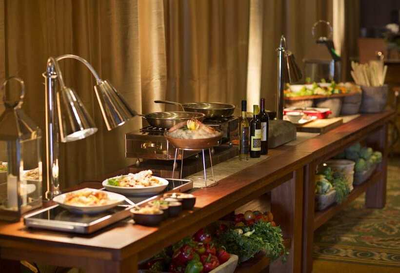 Monterey Plaza Hotel & Spa