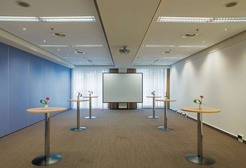 酒店 NH Dresden Neustadt