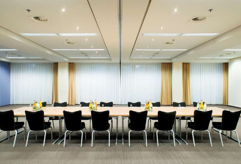 酒店 NH Dresden Neustadt