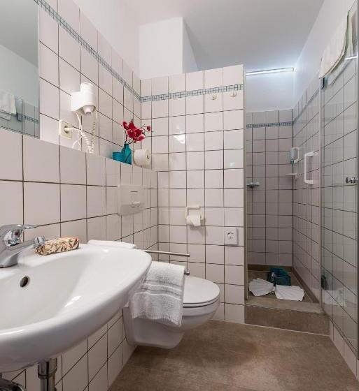 فندق Nibelungen Hof