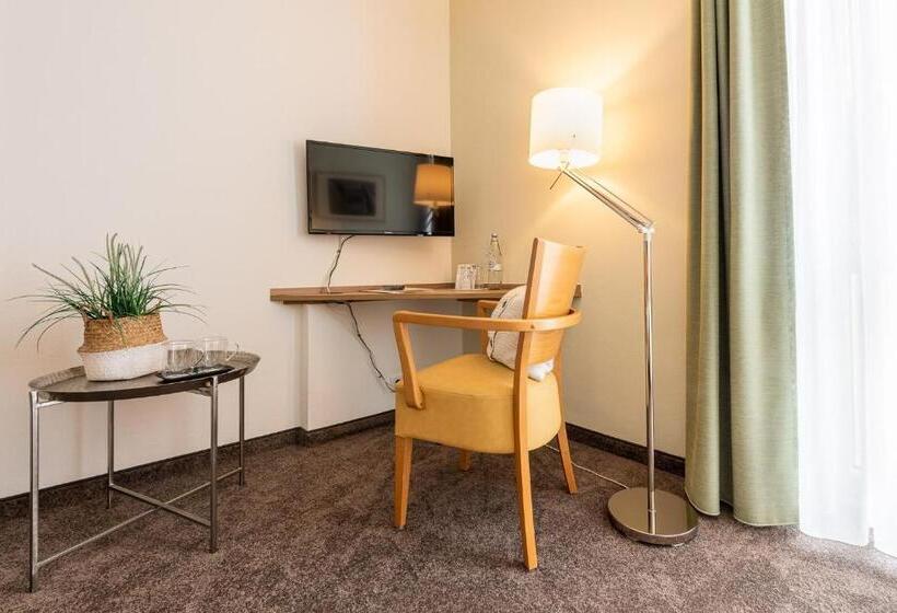 فندق Nibelungen Hof