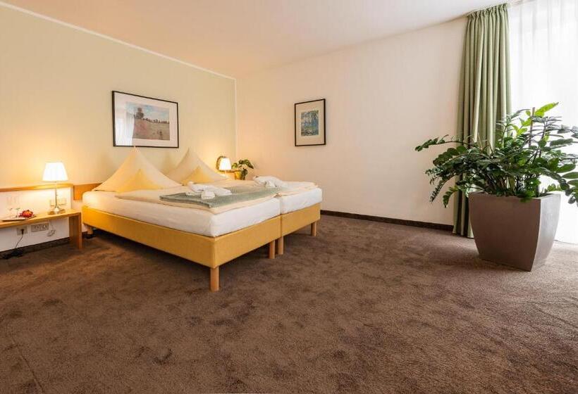 فندق Nibelungen Hof