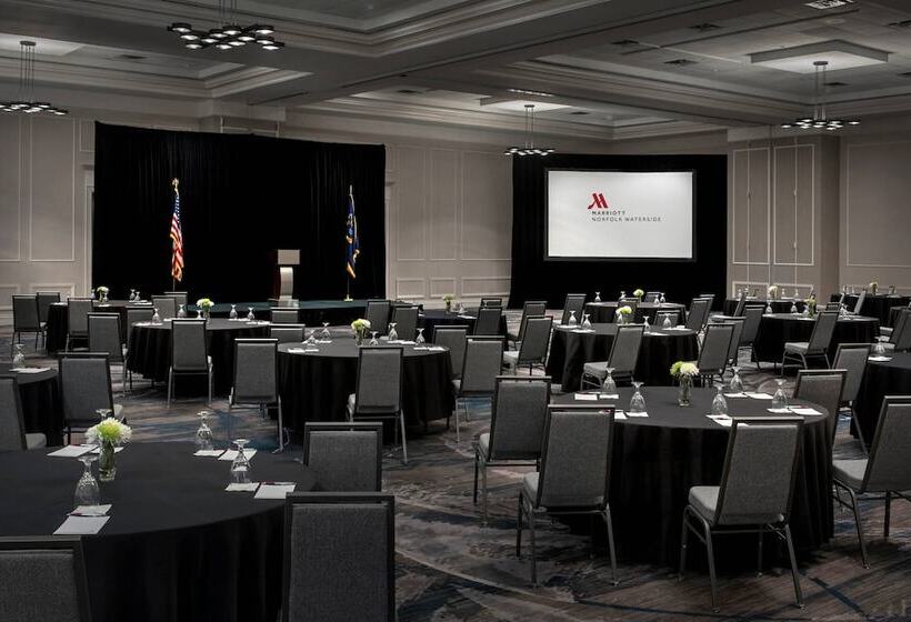 בית מלון כפרי Norfolk Waterside Marriott