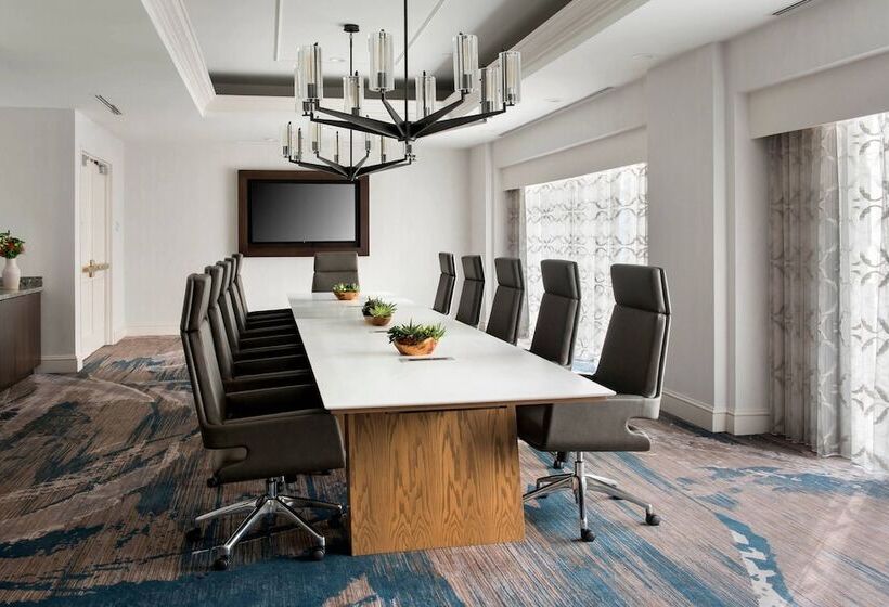 בית מלון כפרי Norfolk Waterside Marriott