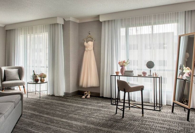 هتل Norfolk Waterside Marriott