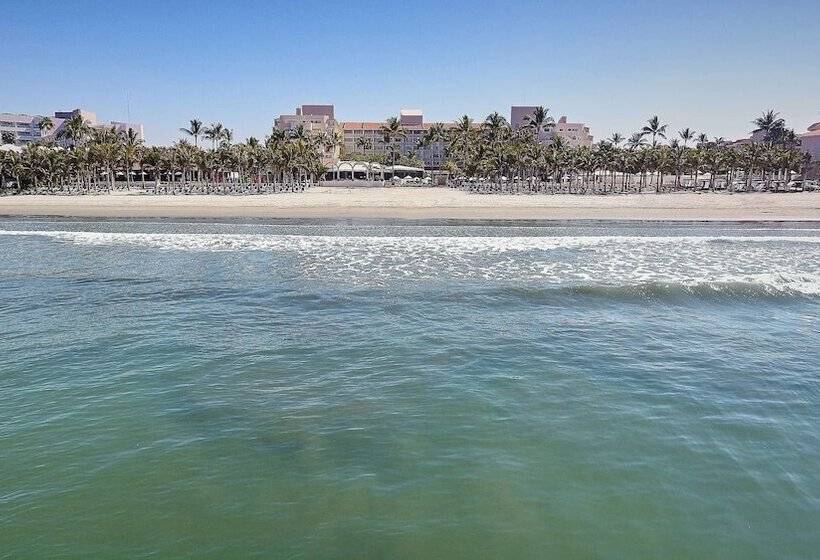 בית מלון כפרי Occidental Nuevo Vallarta