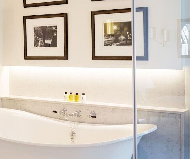 בית מלון כפרי Old Parsonage