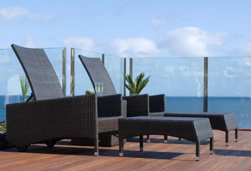 Отель Pestana Carlton Madeira Ocean Resort