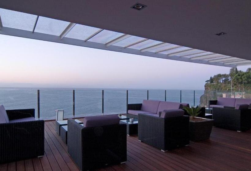 Отель Pestana Carlton Madeira Ocean Resort