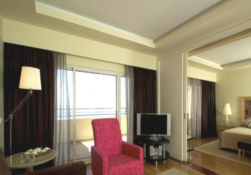 Отель Pestana Carlton Madeira Ocean Resort