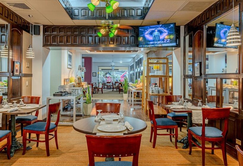 هتل Plaza San Martin