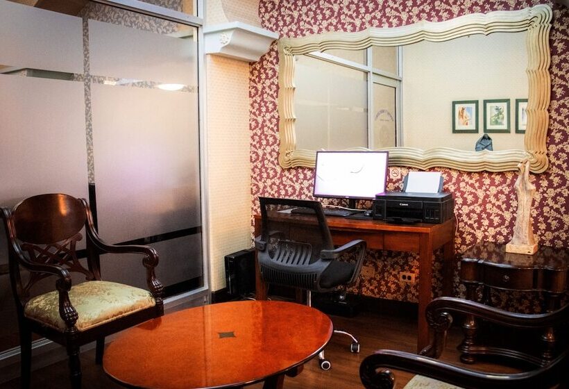 هتل Plaza San Martin