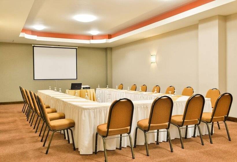 هتل Plaza San Martin