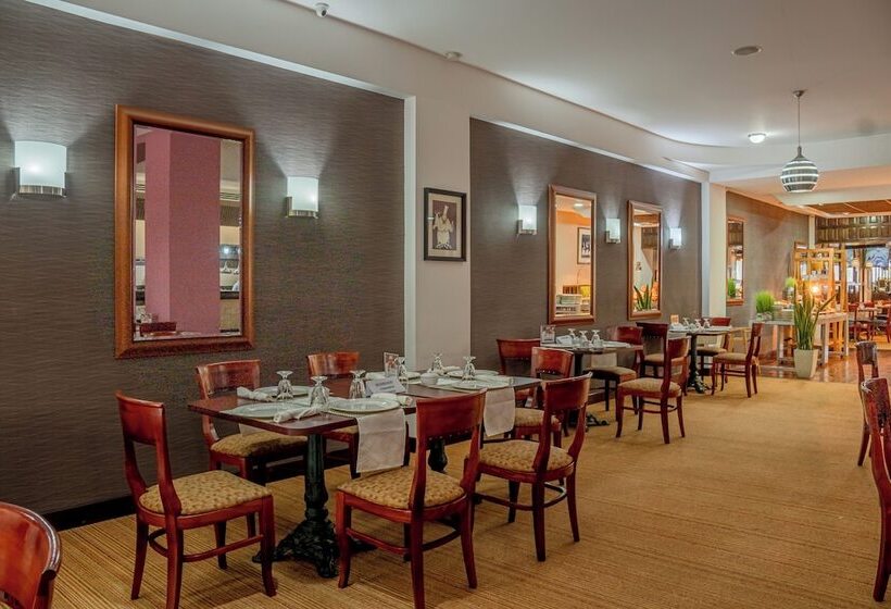 هتل Plaza San Martin