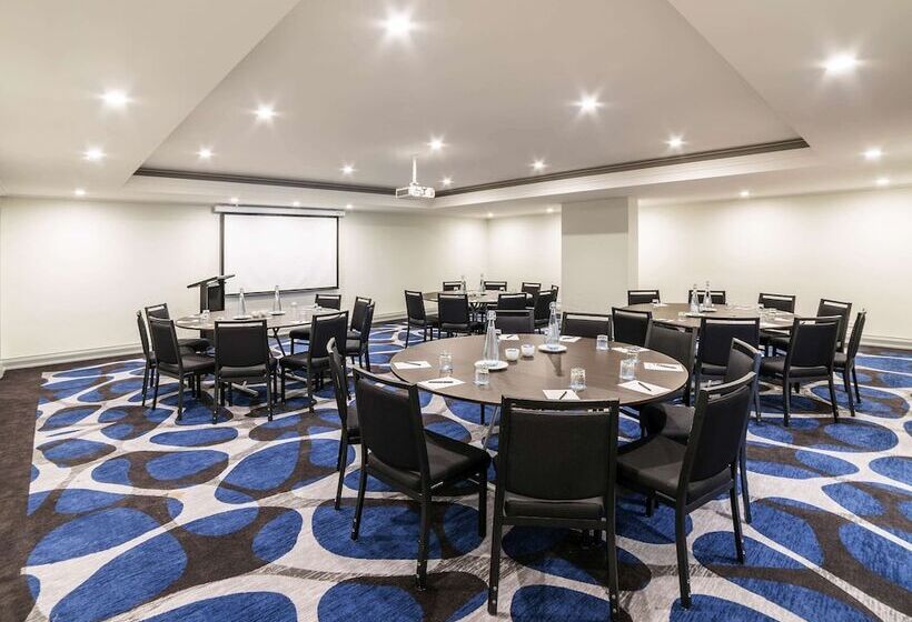 فندق Pullman Cairns International