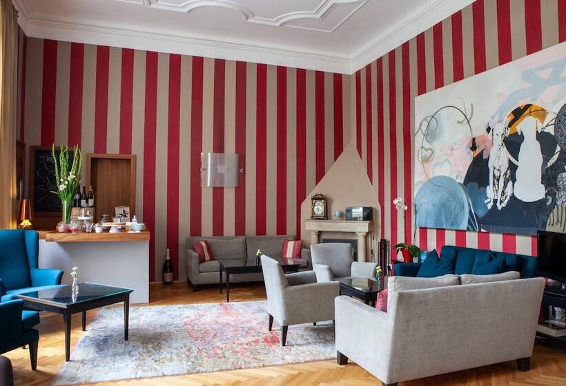 Small Luxury Hotel Altstadt Vienna