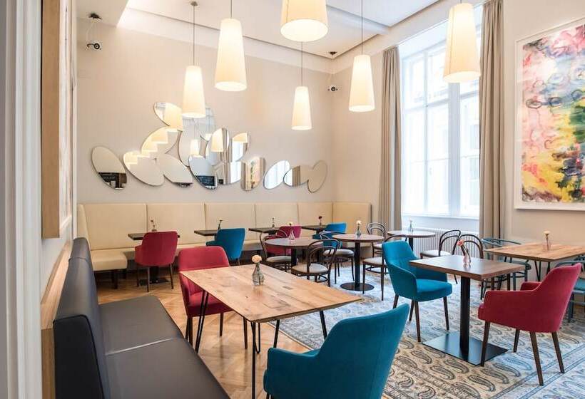 Small Luxury Hotel Altstadt Vienna