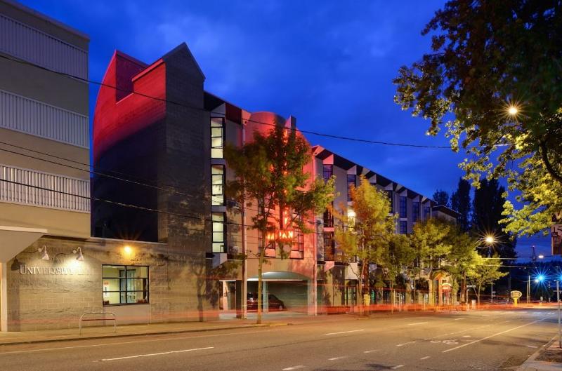 Отель Staypineapple, University Inn, University District Seattle