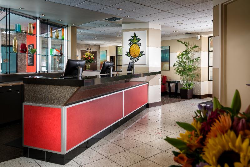 Отель Staypineapple, University Inn, University District Seattle