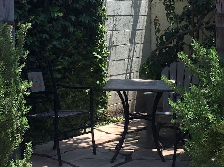 فندق The Eagle Inn