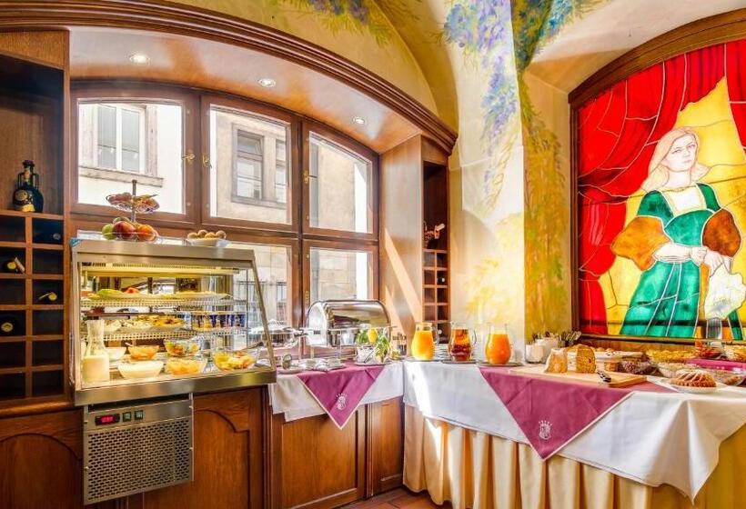 酒店 The King Charles