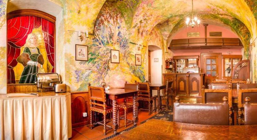 酒店 The King Charles