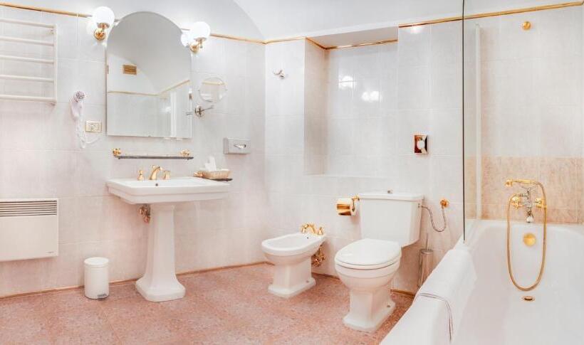 酒店 The King Charles