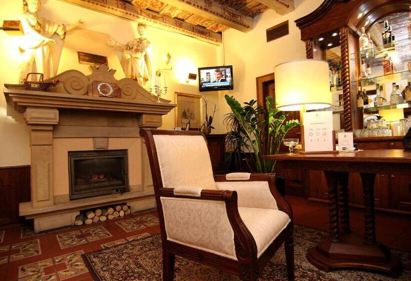 酒店 The King Charles