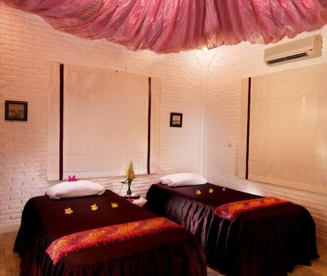 酒店 The Water Garden