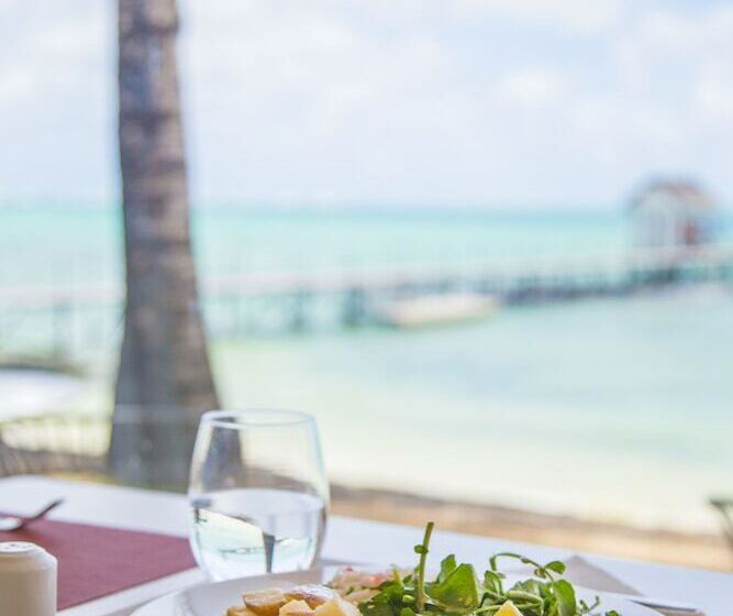 Hotel Tropical Attitude