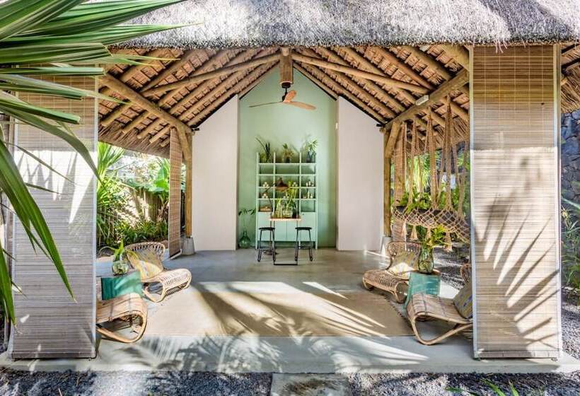 Hotel Tropical Attitude