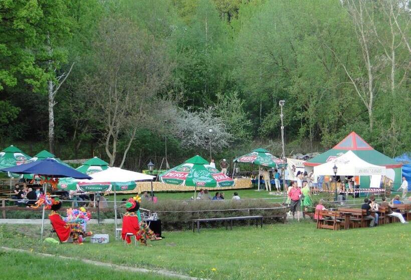 هتل Zajazd Piastowski