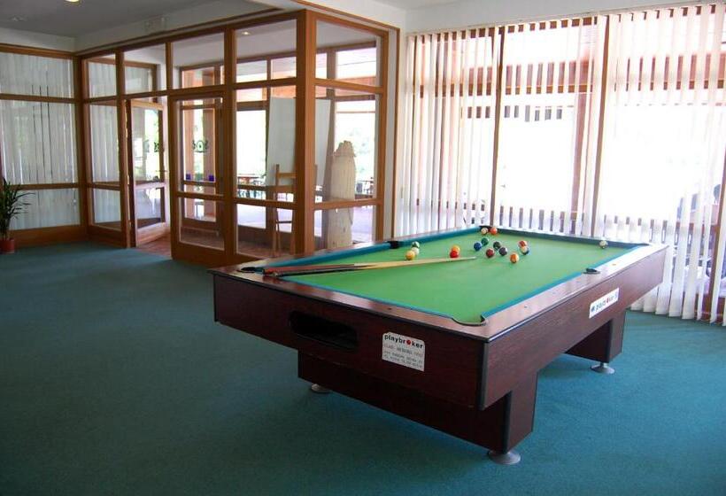 هتل Zajazd Piastowski