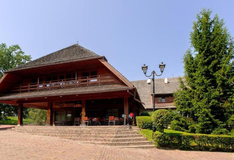 هتل Zajazd Piastowski